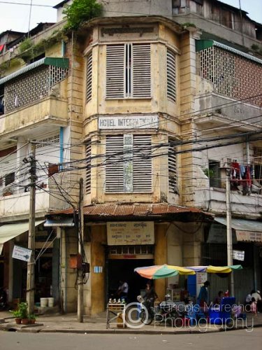 Lots of buildings dating from the French colonial period have lost their original splendor and are now in disrepair.