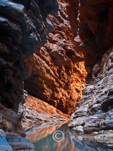 Weano Gorge is best visited in the early hours of the day or before dusk when the fast changing light paints the canyon walls.