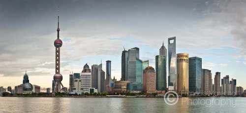 Since the beginning of its development in 1990, Pudong has become China's financial and commercial hub. Pudong is home to the Oriental Pearl Tower and the Shanghai World Financial Center.